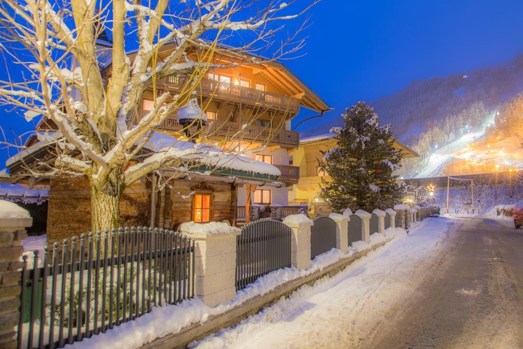 Hotel Garni Landhaus Platzer Целль-ам-Ціллер Екстер'єр фото