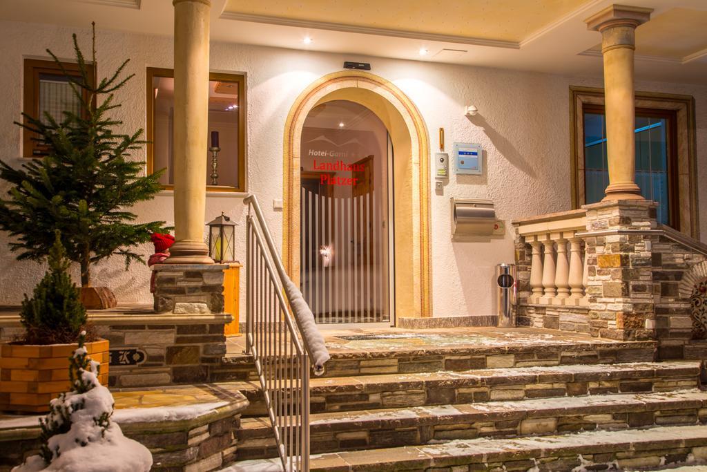 Hotel Garni Landhaus Platzer Целль-ам-Ціллер Екстер'єр фото